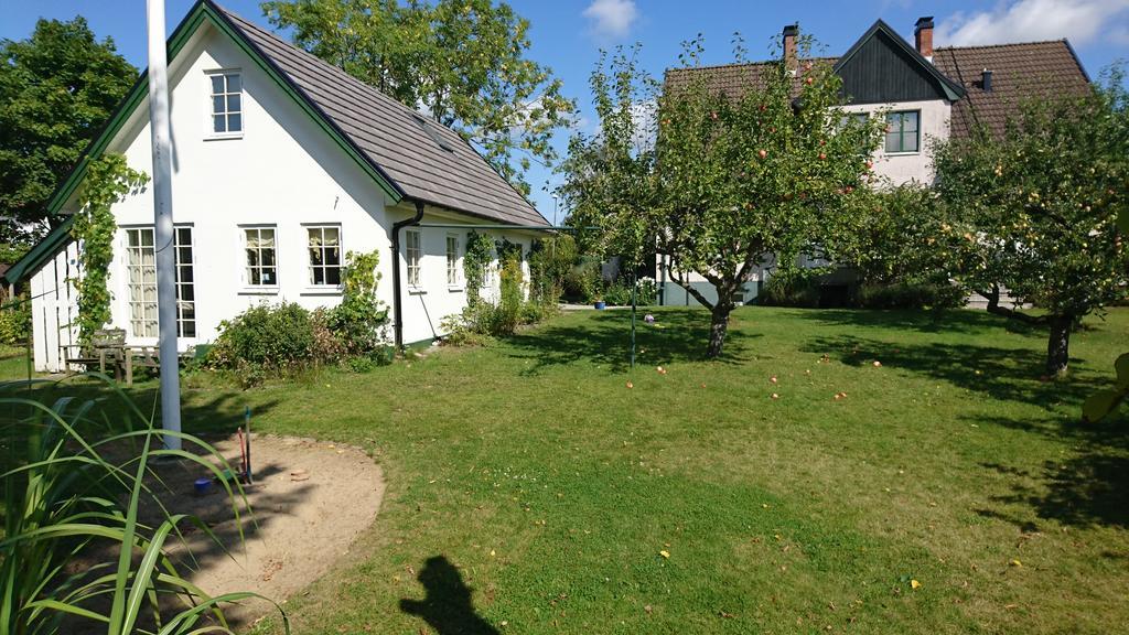 Hotel Lillan Torna Hallestad Exterior foto